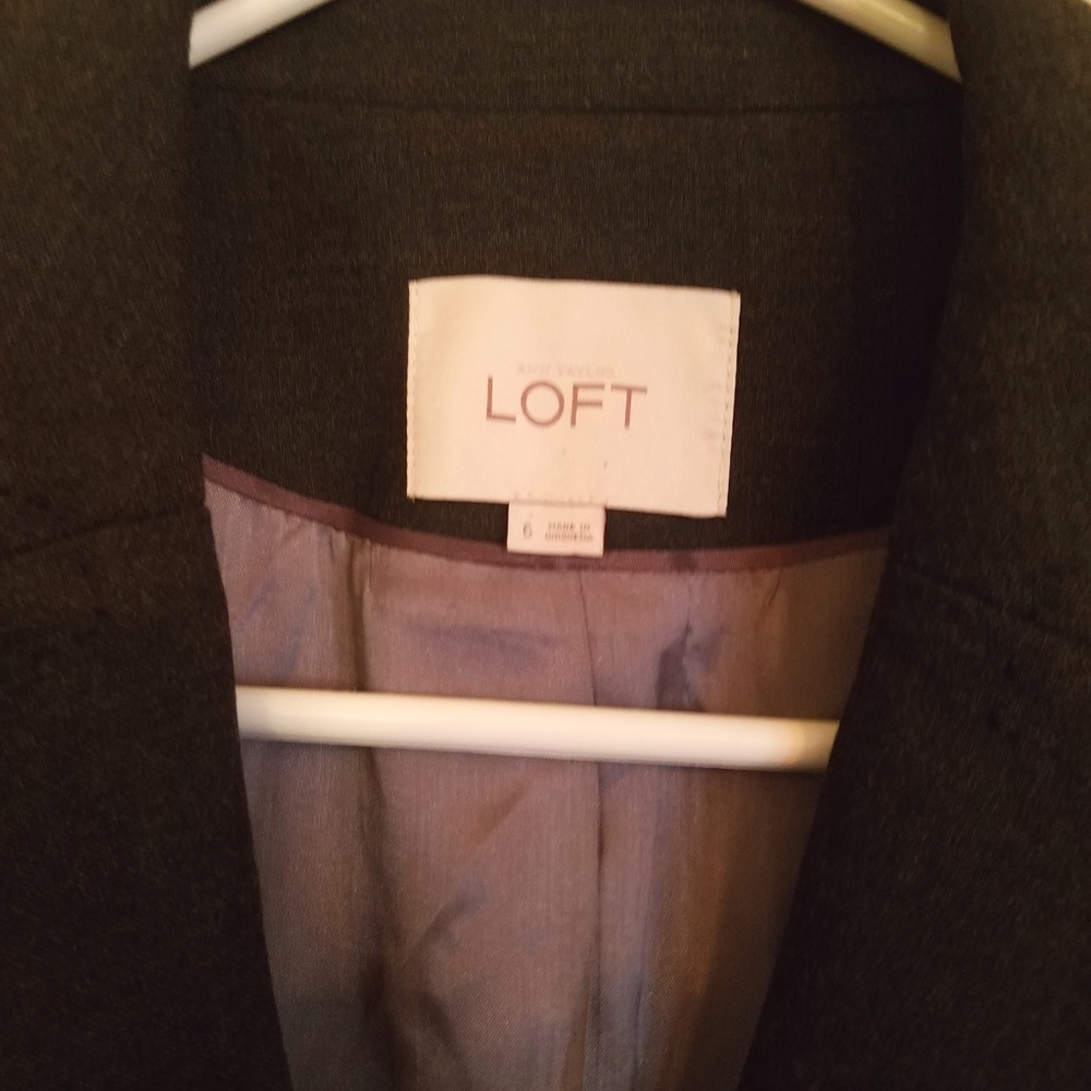 Ann Taylor Loft Gray Blazer Size 6 New Condition - Picture 2 of 8
